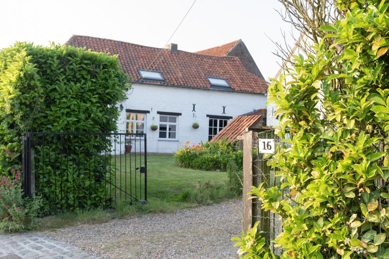 La Bergerie Chambre D'Hotes Leuze-en-Hainaut エクステリア 写真