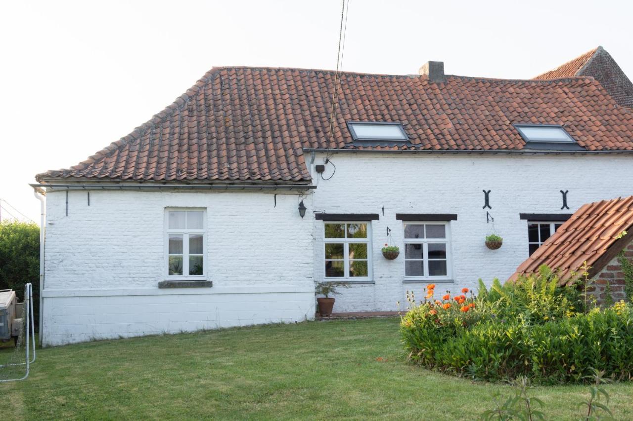 La Bergerie Chambre D'Hotes Leuze-en-Hainaut エクステリア 写真