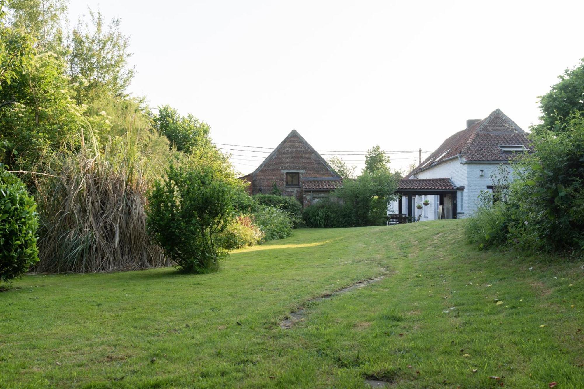 La Bergerie Chambre D'Hotes Leuze-en-Hainaut エクステリア 写真